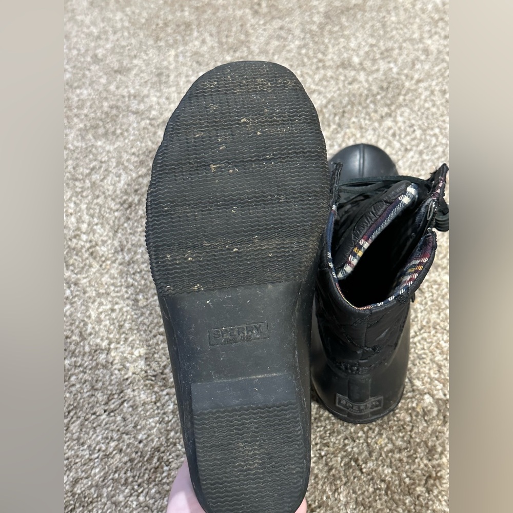 Woman’s Sperry Black Quilted Waterproof Boots - Picture 11 of 13